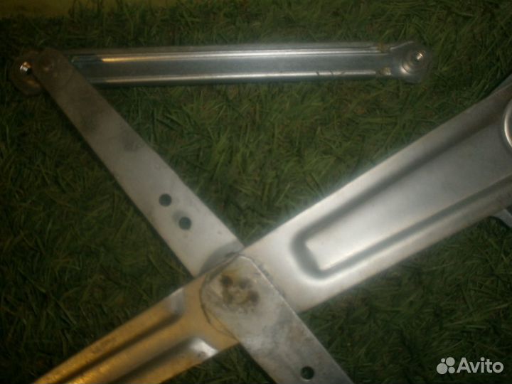 Стеклоподъемник suzuki,opel, XB32S agila B,ritz,sp