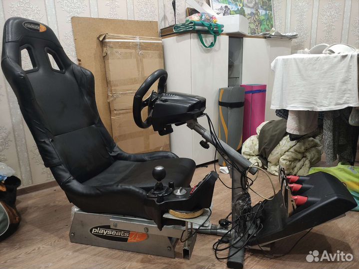Кокпит для симрейсинга