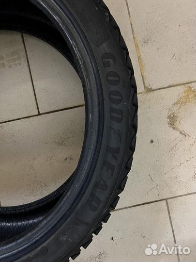 Goodyear UltraGrip Ice 245/40 R18