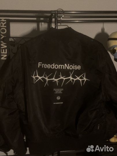 Gu x Undercover бомбер