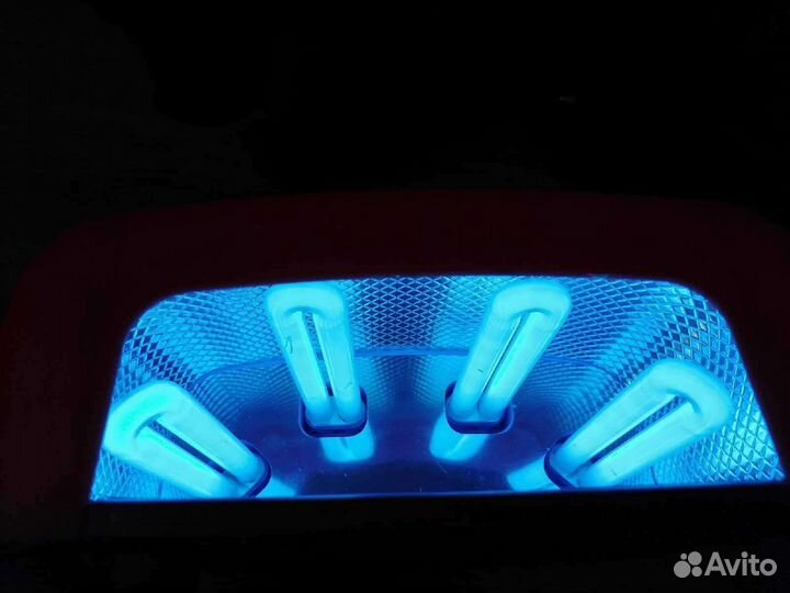 Ультрафиолетовая лампа для ногтей