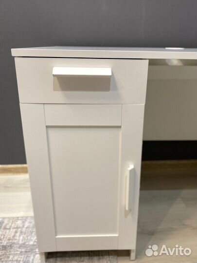Письменный стол IKEA белый