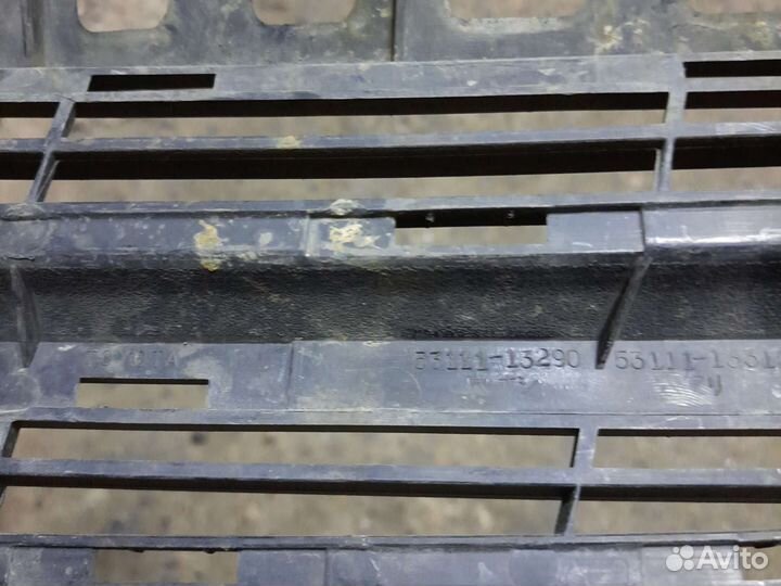 Toyota Corolla 120 решетка верхняя