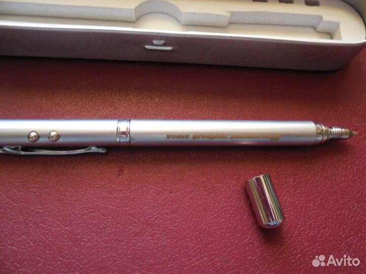 Указка лазерная светодиод+ кр.лазер+ручка