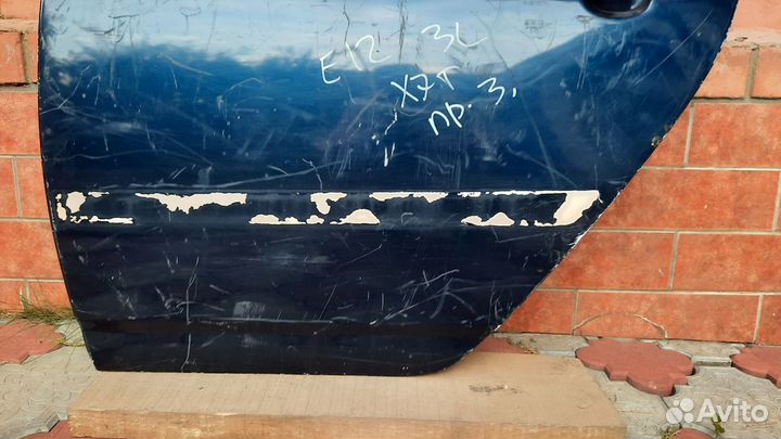 Toyota Corolla E120 хетч дверь левая задняя