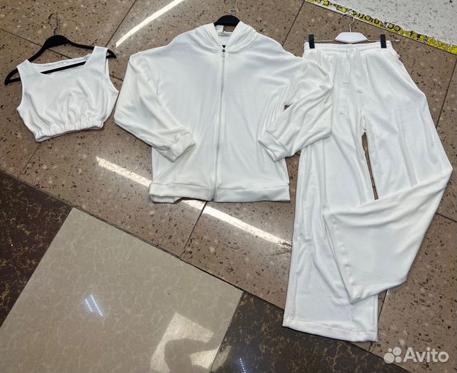 Костюм женский, тройка