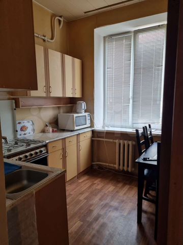 2-к. квартира, 68 м², 2/5 эт.