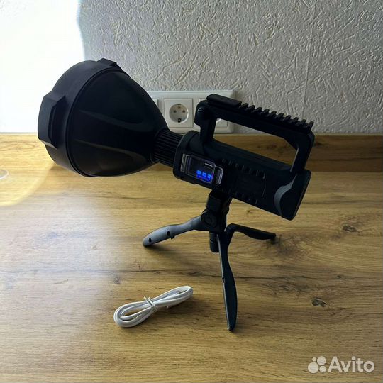 Мощный фонарь ультра яркий прожектор новый