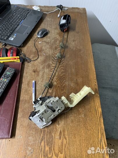 Замок двери ford mondeo 3 2005 год