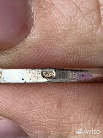 Серебряное кольцо с камнем 925