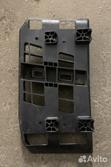 Основание подножки саn AM 705011542