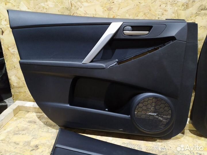 Обшивки дверей Мазда 3 BL