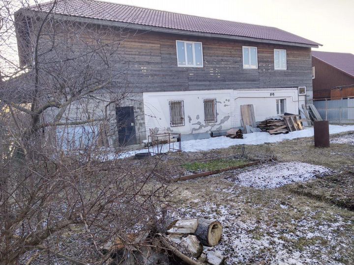 Дом 260 м² на участке 6 сот.