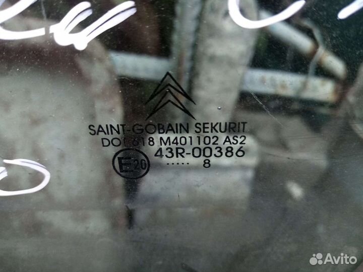 Стекло водительской двери Citroen C4 купе