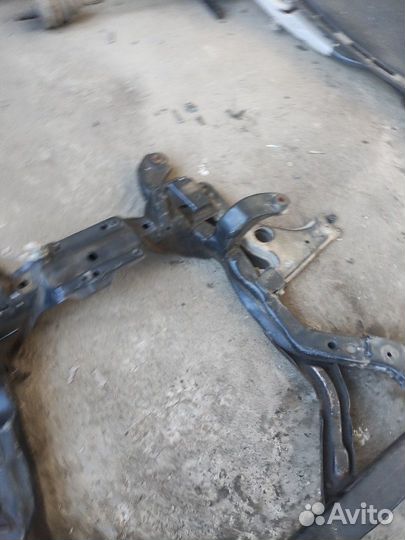 Подрамник передний Opel Vectra B