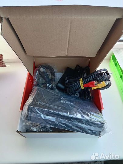 Тв приставка МТС + роутер. Полный комплект