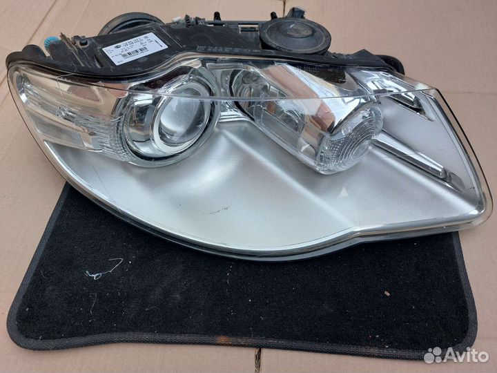 Фара правая VW Touareg 2007-2009 ксеное AFS
