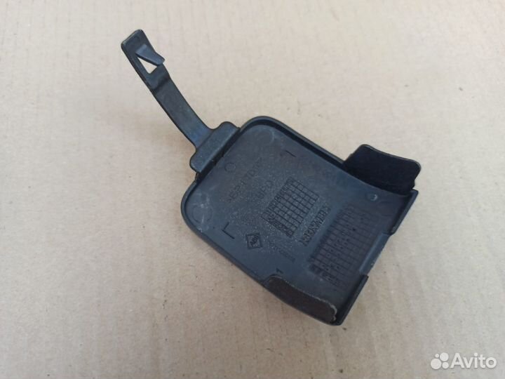 Заглушка переднего бампера Рено Флюенс 2009-2013