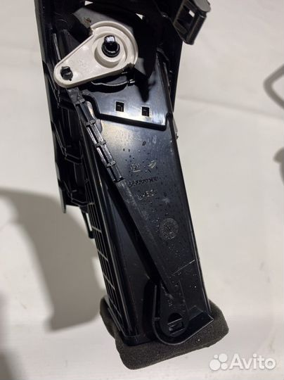 Дефлектор воздуховода центральный Chevrolet Cruze