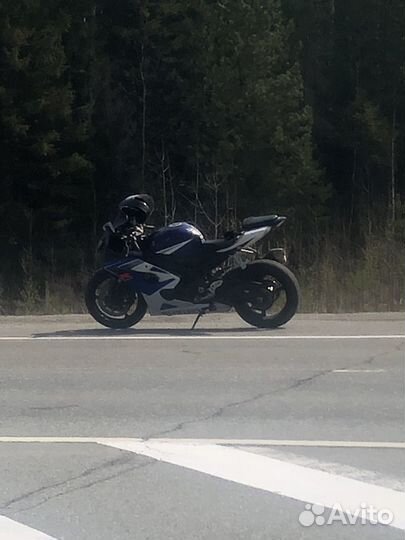 Suzuki GSX- R 1000