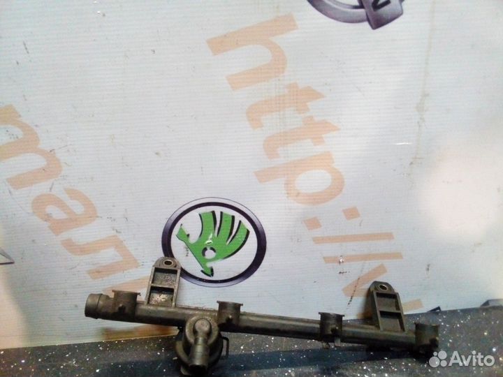 Топливная рейка Nissan Renault Dacia