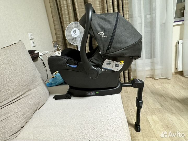 Автолюлька с базой isofix Joie