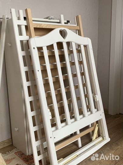Кроватка для новорожденных