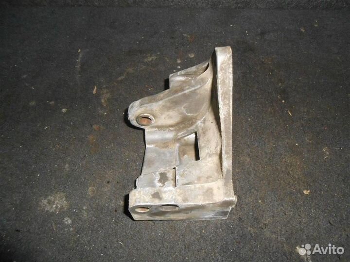 Кронштейн насоса гур Nissan Pulsar FN15(95-00)