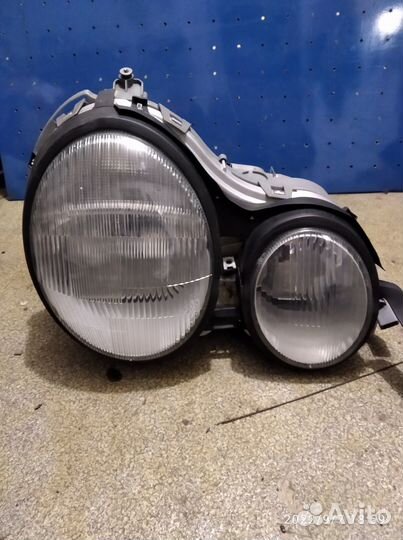 Фара мерседес w210