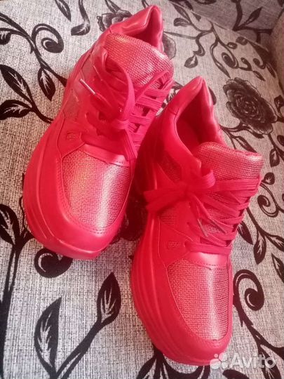 Кроссовки р.39 и 40