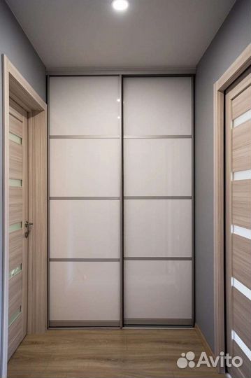 Двери с раздвижным механизмом