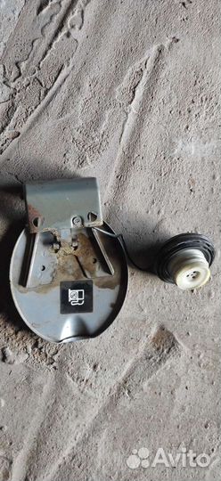 Лючок бензобака Лада калина 1