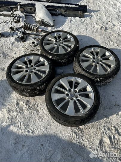 Комплект Зимних Колес на Lexus Toyota Crown 18R
