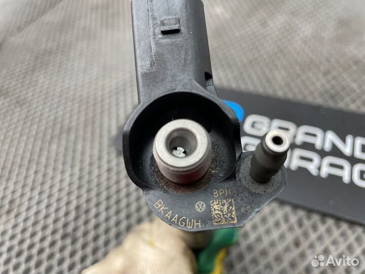 Форсунка топливная Volkswagen Tiguan 5N1 TDI cbab