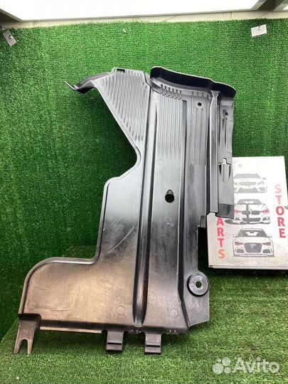 Защита днища кузова задняя правая Audi A4 (B8)