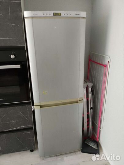 Холодильник самсунг No frost