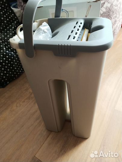 Швабра с отжимом и ведром