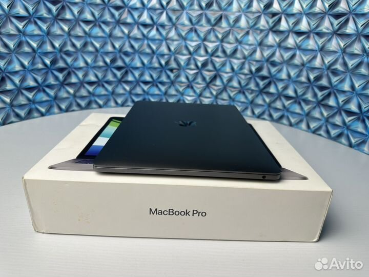 MacBook Pro 13 2020 M1/16/2Tb (Ростест, новый)