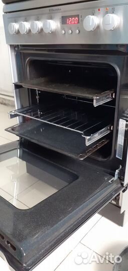 Плита электрическая стеклокерамика Electrolux 60