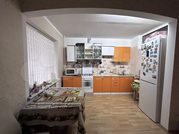 3-к. квартира, 90,2 м², 3/9 эт.