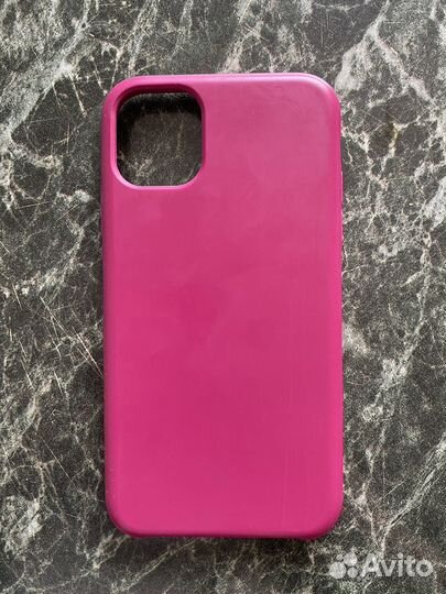 Чехлы на iPhone 11