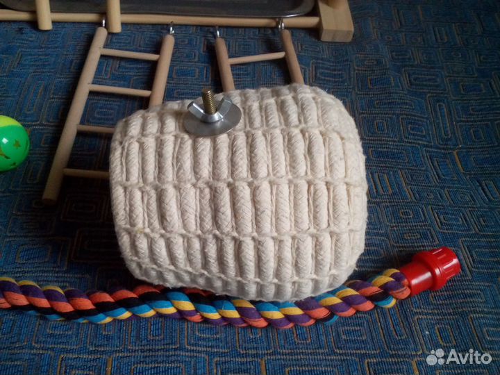 Игрушки для попугаев