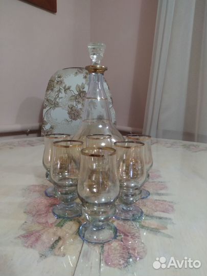 Графин с рюмками