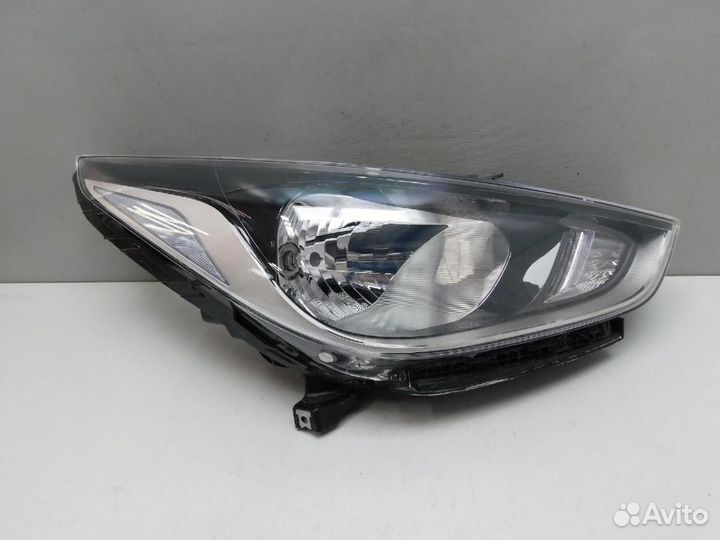 Фара правая Hyundai Solaris