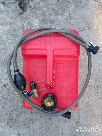 Бензиновый бак для лодочного мотора