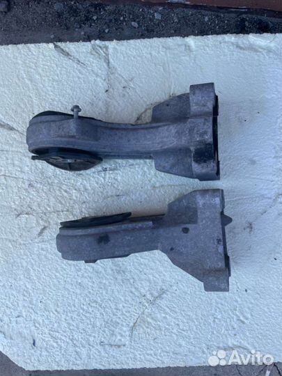 Подушка двигателя Opel Movano 2