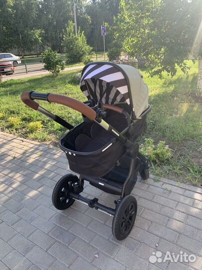 Коляска Happy baby Mommer