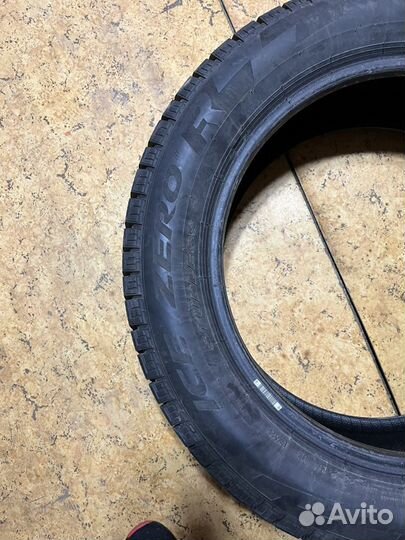 Pirelli Ice Zero FR 225/55 R17 101H