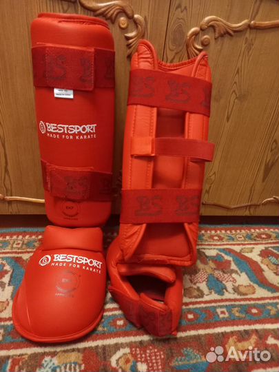 Наколенники на карате
