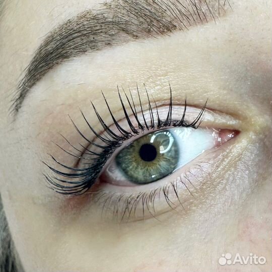 Ламинирование ресниц и оформление бровей